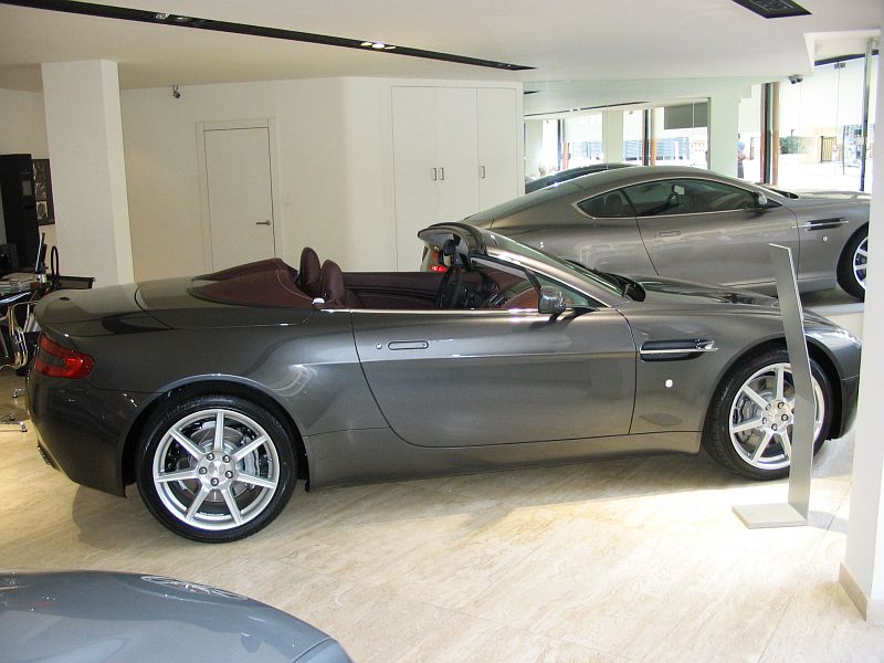 Aston Martin V8 Vantage Roadster, 2008