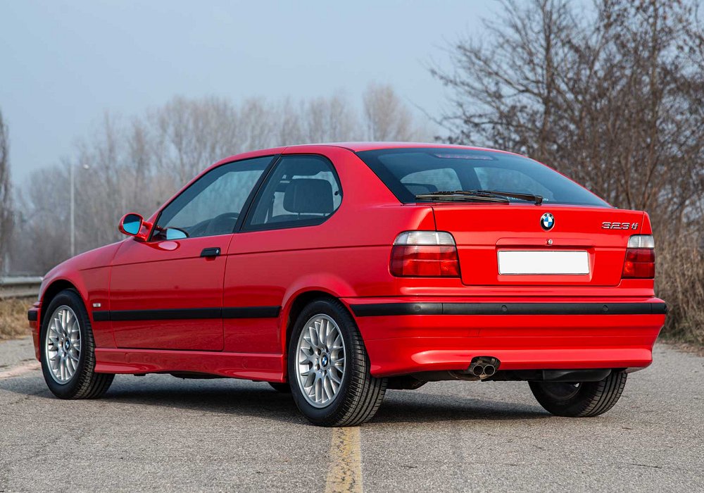 BMW 323ti Compact