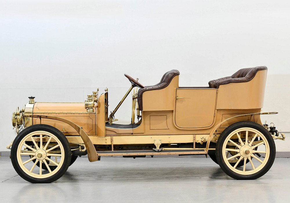 Brown 18/20 HP Tourer
