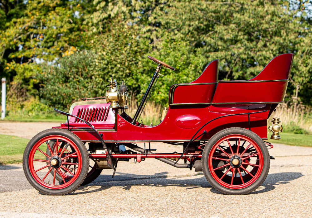 Crestmobile Model D 8 HP Tonneau, 1904
