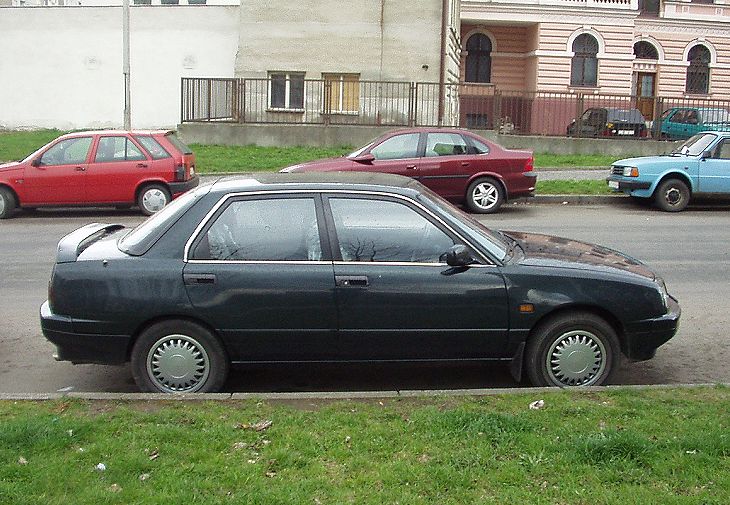 Daihatsu Applause 16 Xi