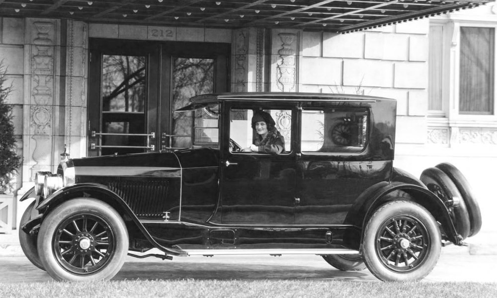 Dorris Model 6-80 Coup, 1923