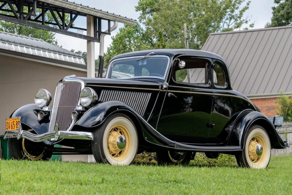 Ford V8 Coupe 5 Window, 1934