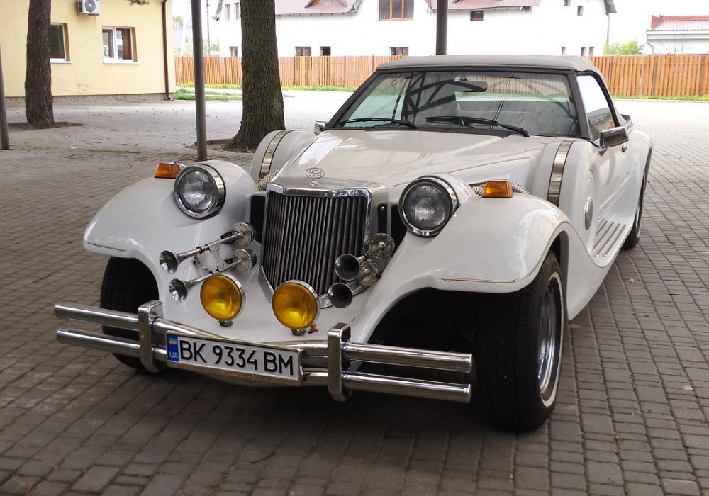 Mitsuoka Dore