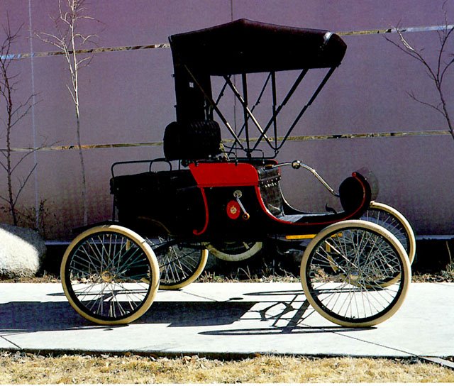 Oldsmobile Runabout Curved Dash, 1904