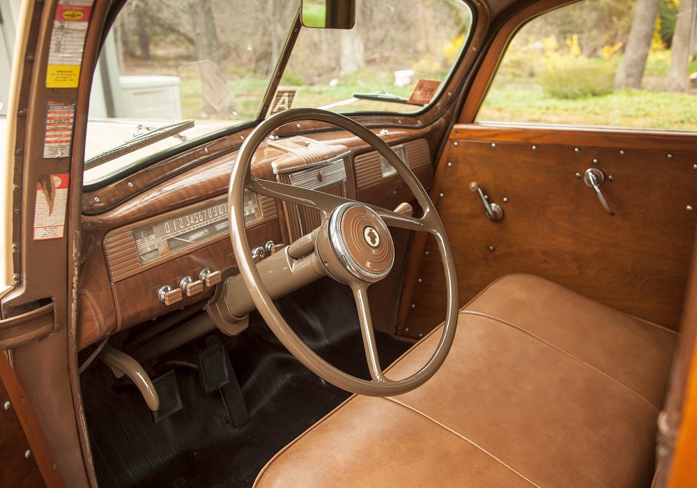 Packard 110 DeLuxe Station Wagon, 1941