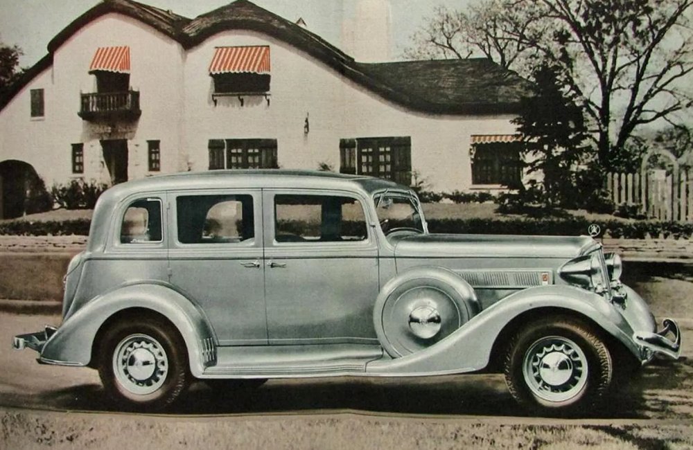Reo Royale Sedan