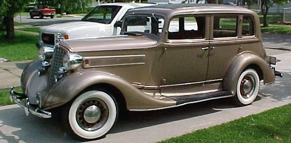 Reo Royale Sedan