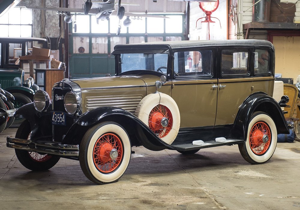 Roosevelt Eight Sedan, 1929