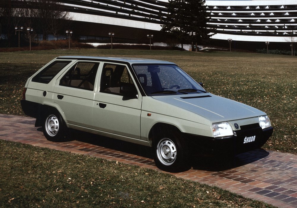 Škoda Forman 135 L, 1990