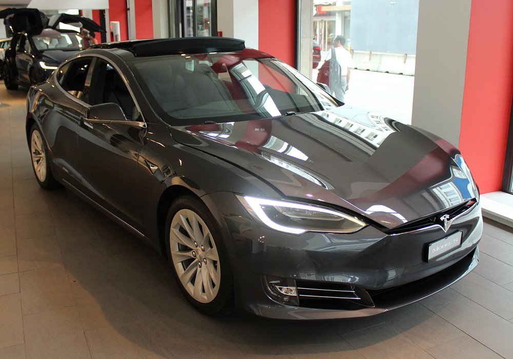 Tesla Model S 75D, 2018