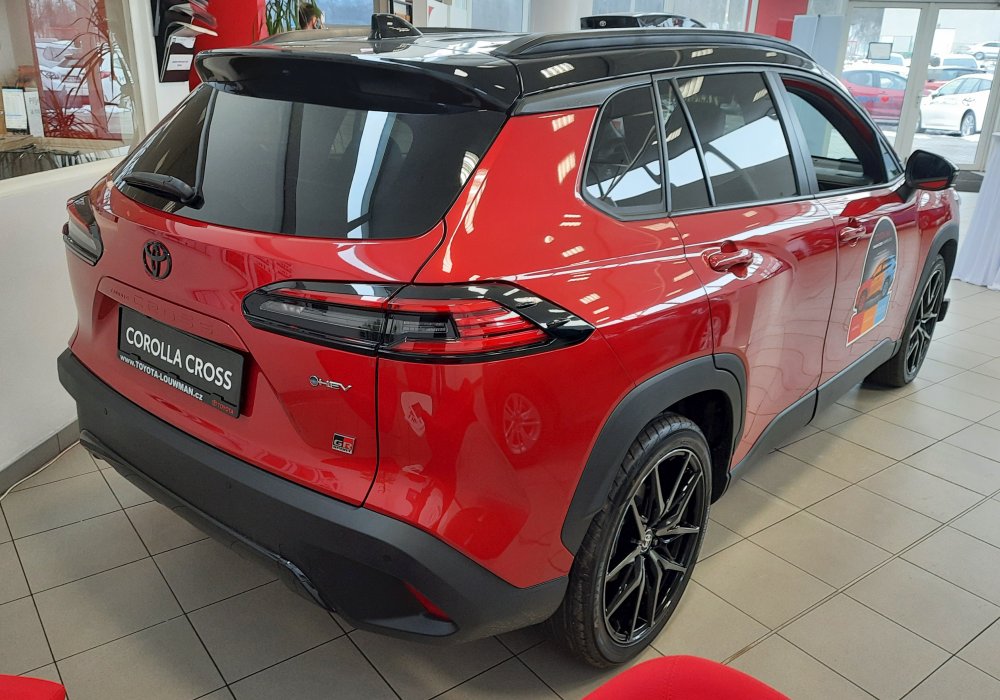 Toyota Corolla Cross 2.0 Hybrid 200 AWD GR Sport, 2025