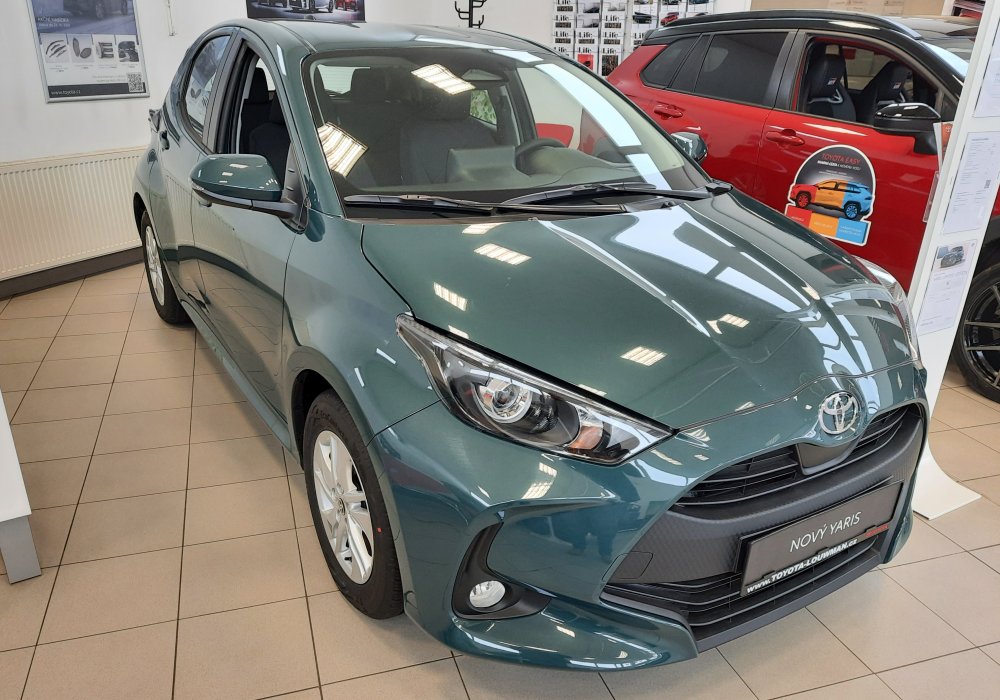 Toyota Yaris 1.5 Hybrid 115, 2025