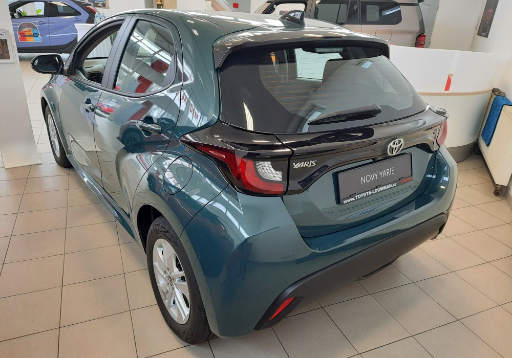 Toyota Yaris 1.5 Hybrid 115, 2025