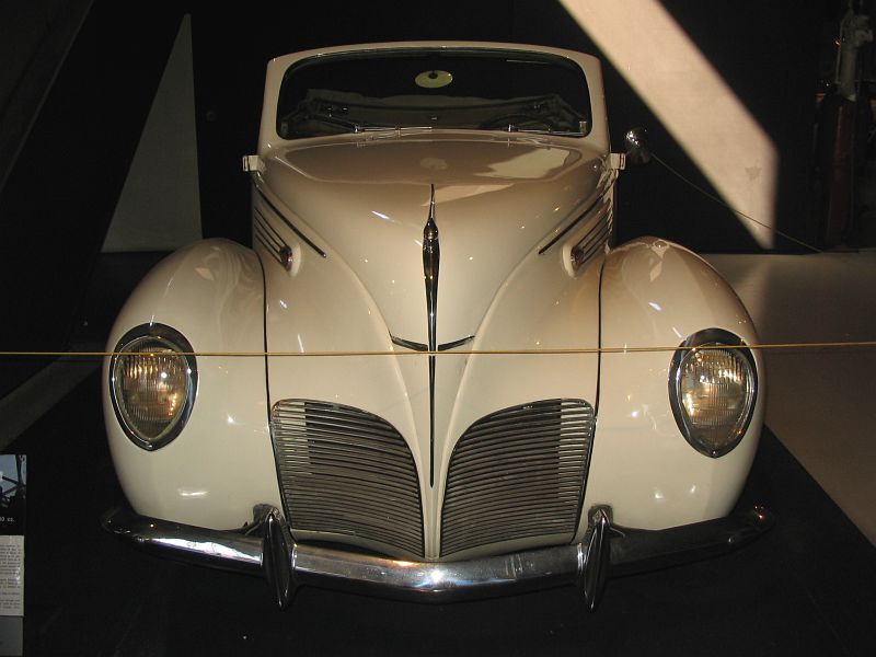 Lincoln Zephyr V12 Convertible, 1938