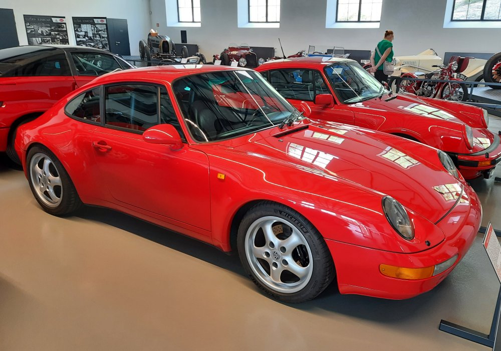 Porsche 911 Carrera