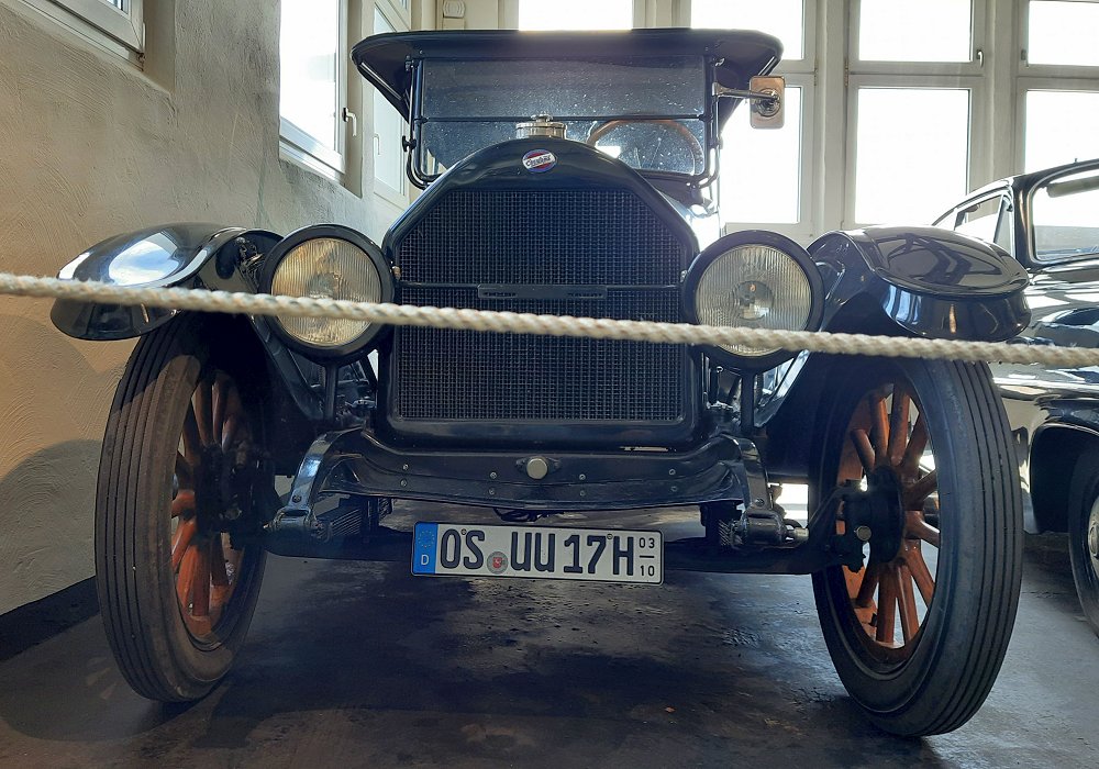 Overland Model 85-6 Touring Light Six, 1917