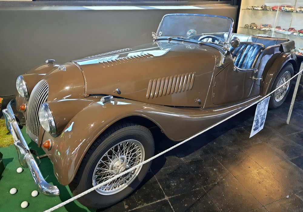 Morgan Plus 4 Tourer