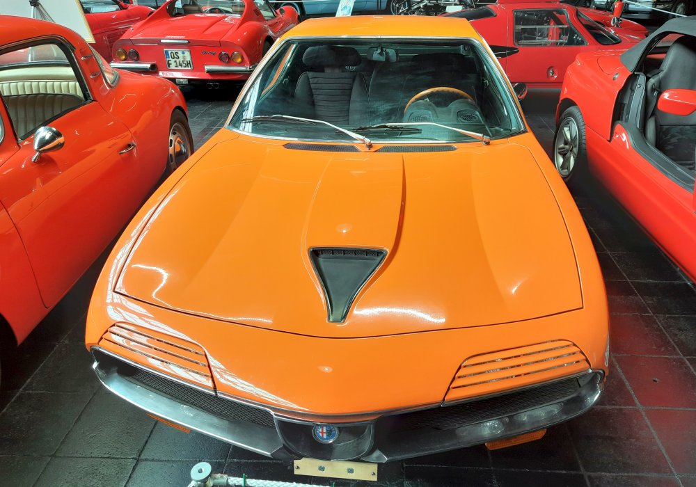 Alfa Romeo Montreal