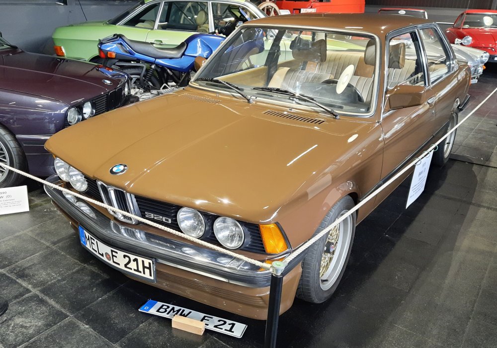 BMW 320