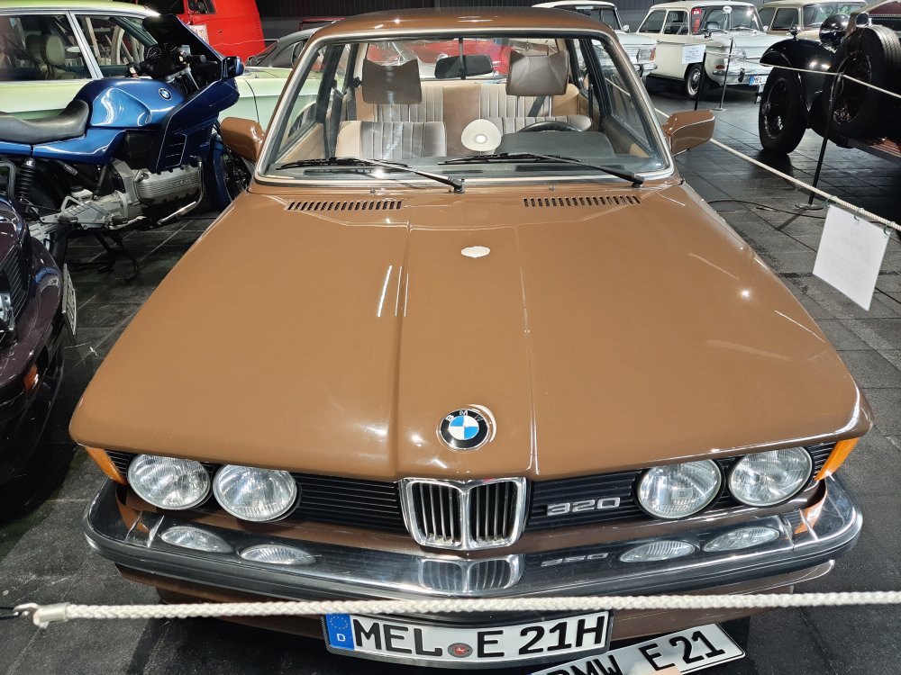 BMW 320