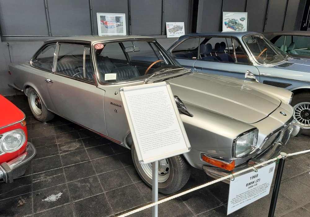 BMW 3000 V8