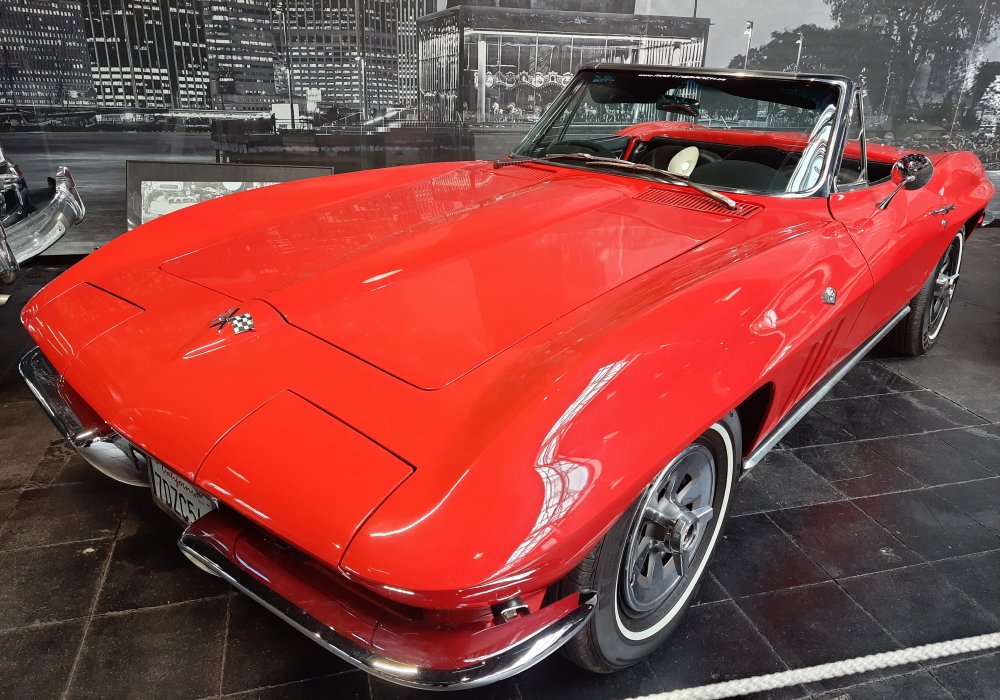 Chevrolet Corvette Sting Ray Convertible 365 HP, 1965