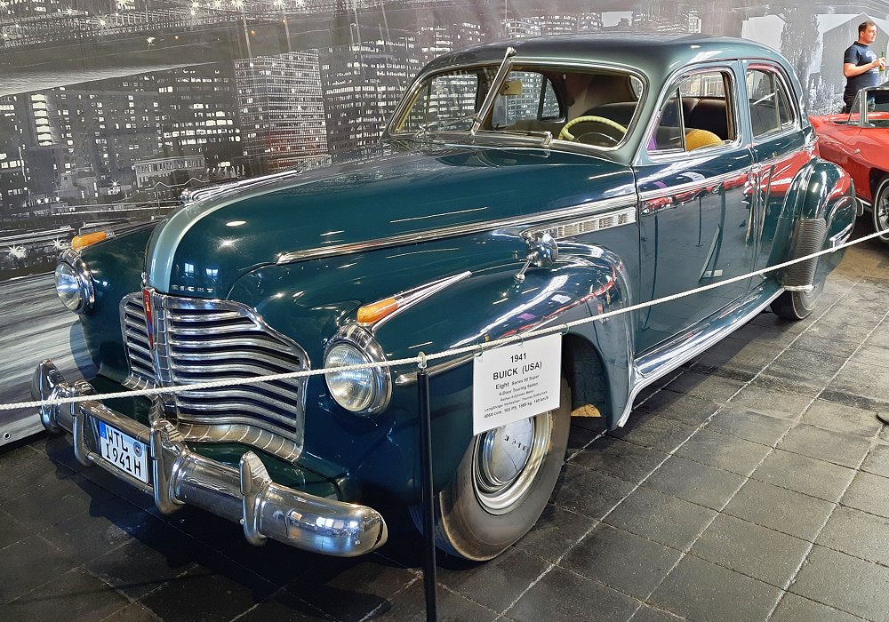 Buick Eight Super 50 Touring Sedan, 1941