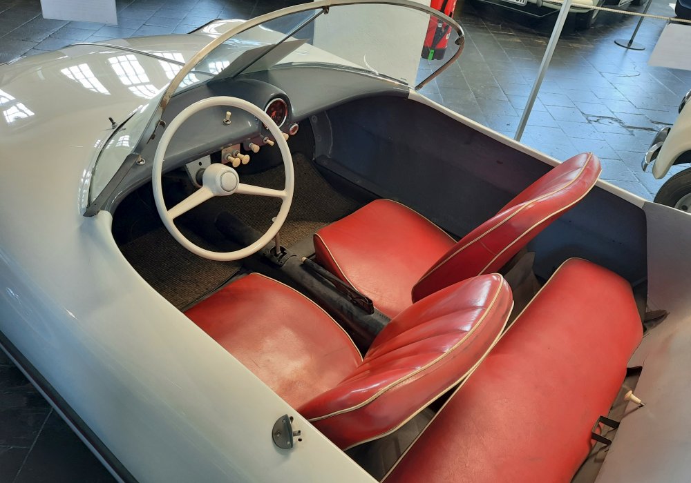 Buckle Goggomobil 400 Dart