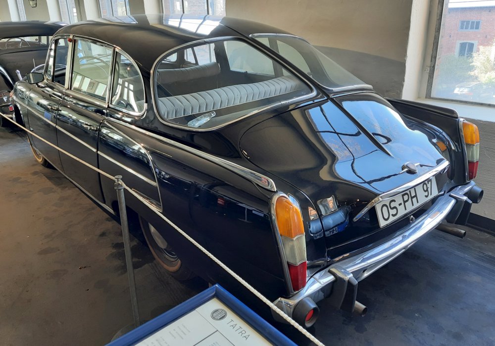 Tatra 2-603