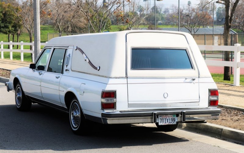 Buick Electra Wagon Funeral, 1987