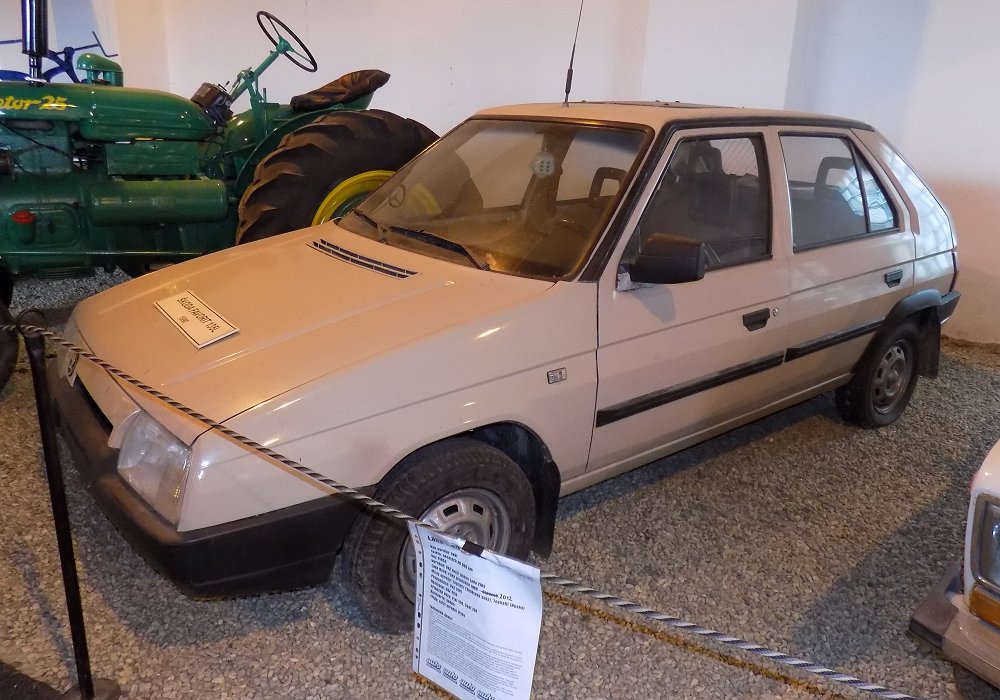 Škoda Favorit 135 L, 1990