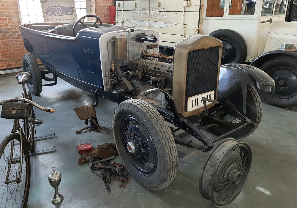 Praga Grand 8 17/60 HP, 1928