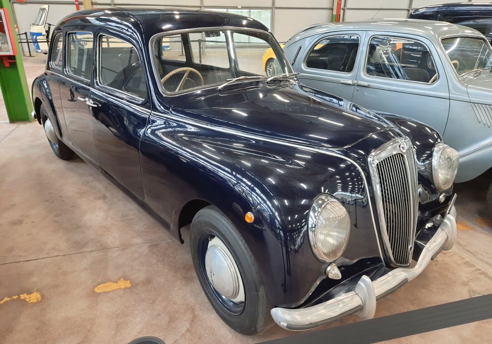 Lancia Aurelia B15 Berlina Lunga, 1952