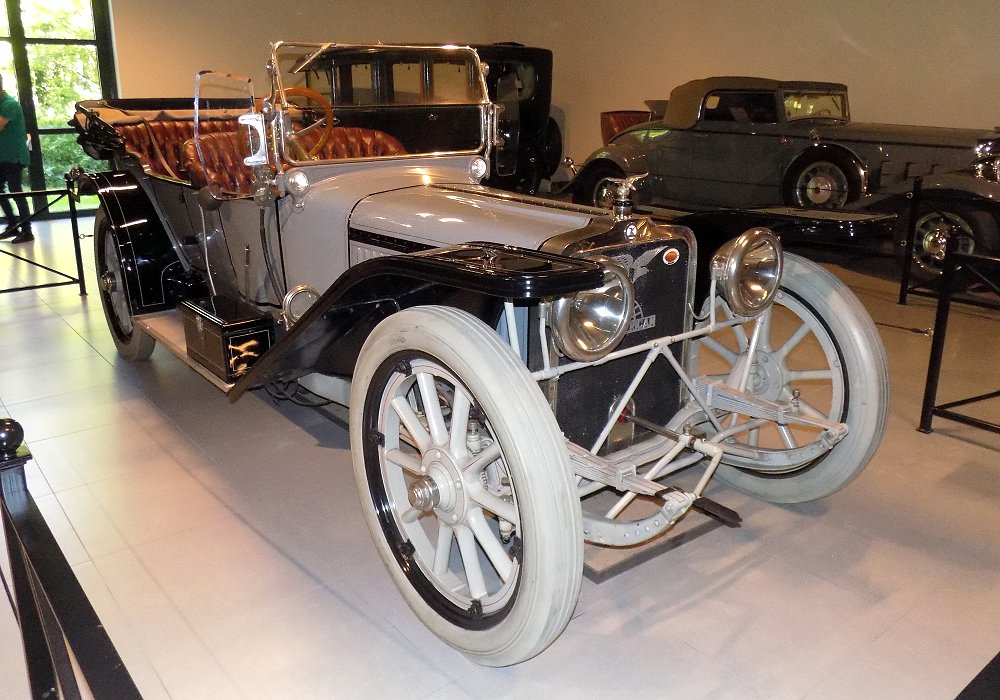 American Underslung Model 644 Touring, 1914