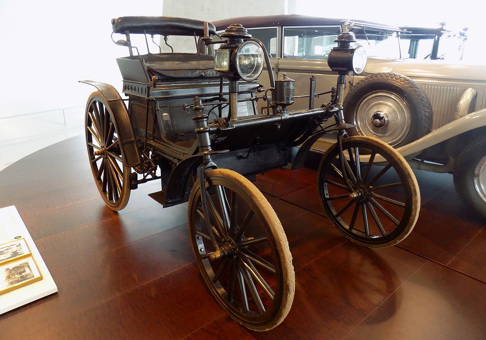 Daimler Wagen mit Kettenantrieb, 1892