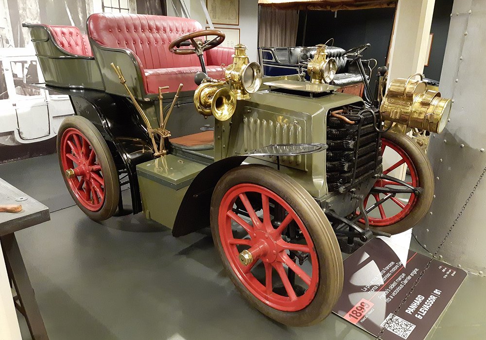 Panhard-Levassor Type B1 Tonneau 12 CV, 1899
