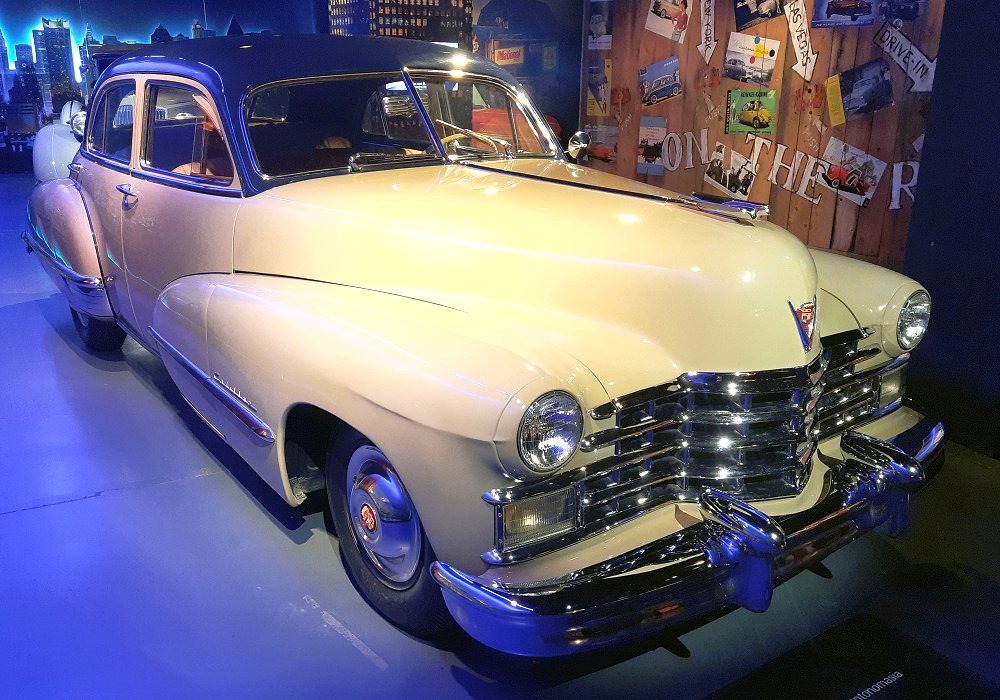 Cadillac Series 62 Touring Sedan, 1947