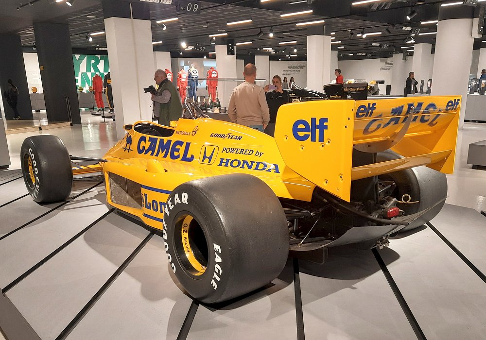 Lotus 99T/4 Honda Camel F1, 1987