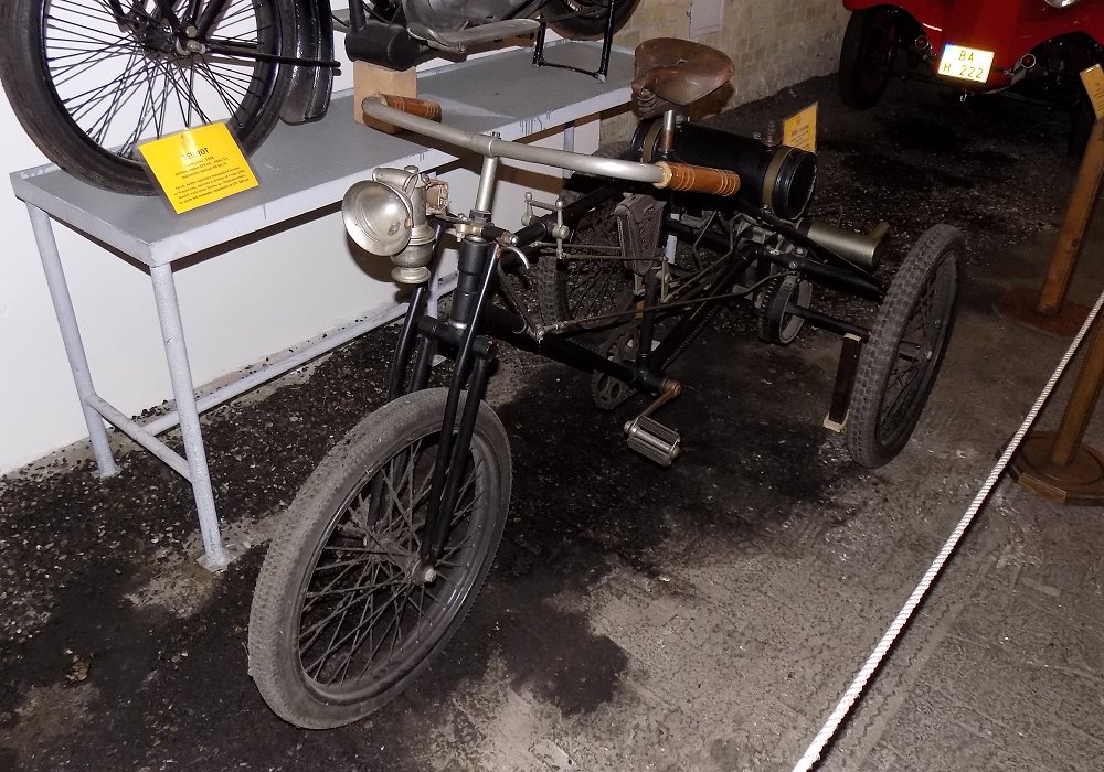Ariel Tricycle 2.5 HP, 1900