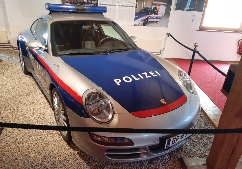 Porsche 911 Carrera Polizei