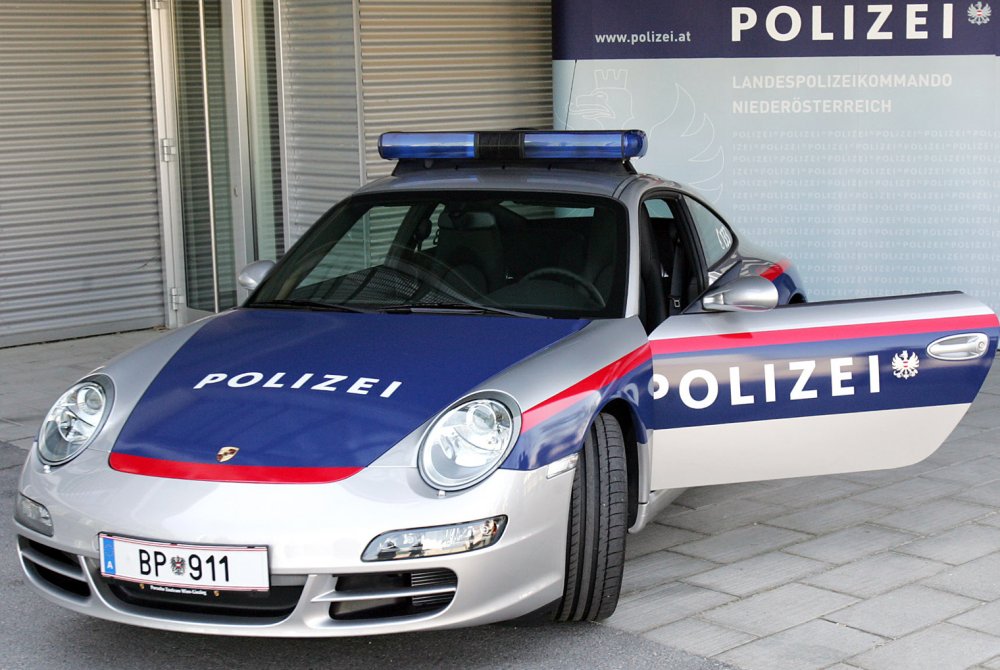 Porsche 911 Carrera Polizei