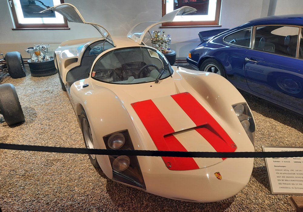 Porsche 906 Carrera 6