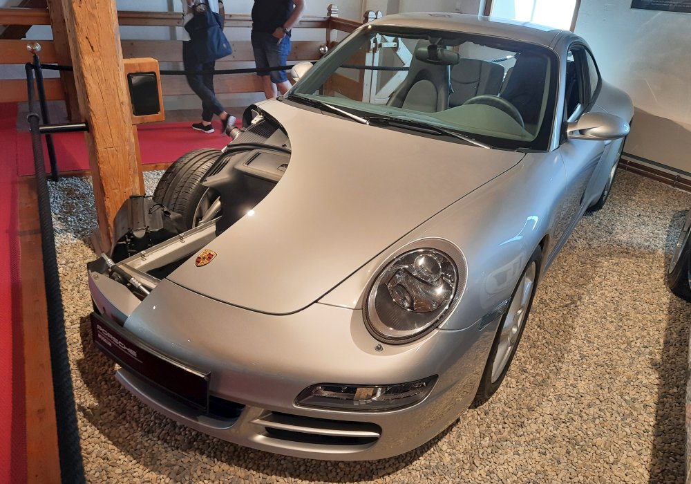 Porsche 911 Carrera