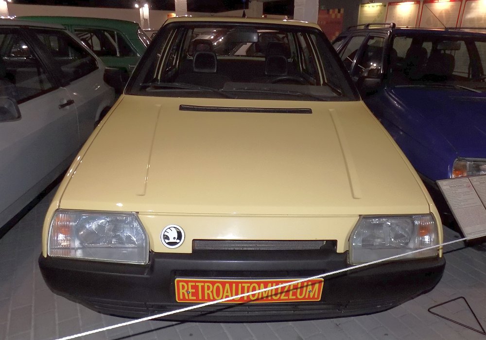 Škoda Favorit 136 L, 1988