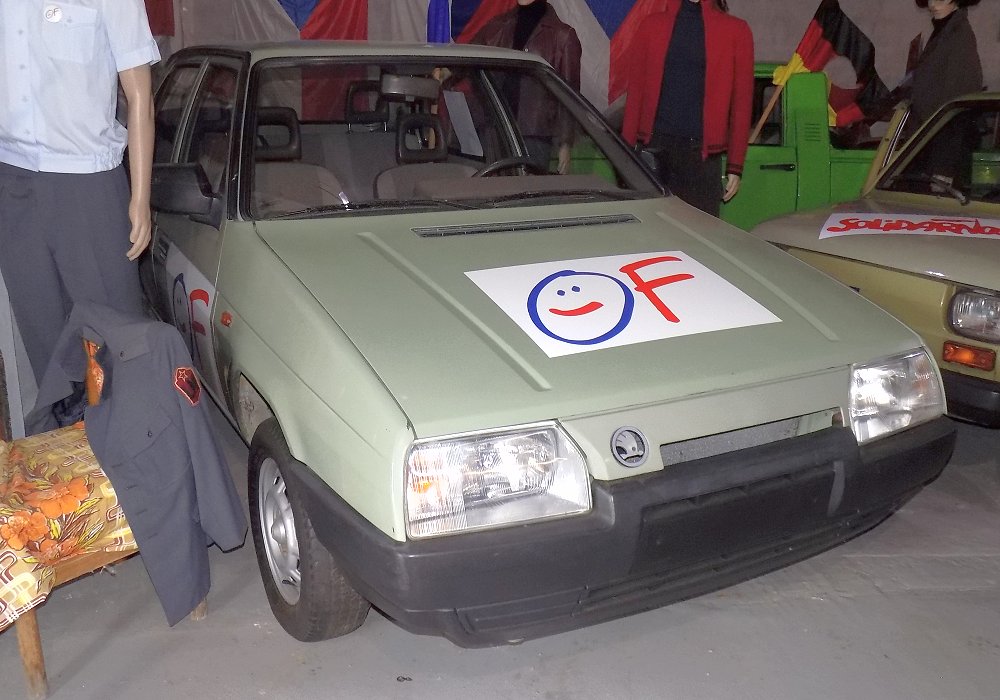 Škoda Favorit 136 L, 1988