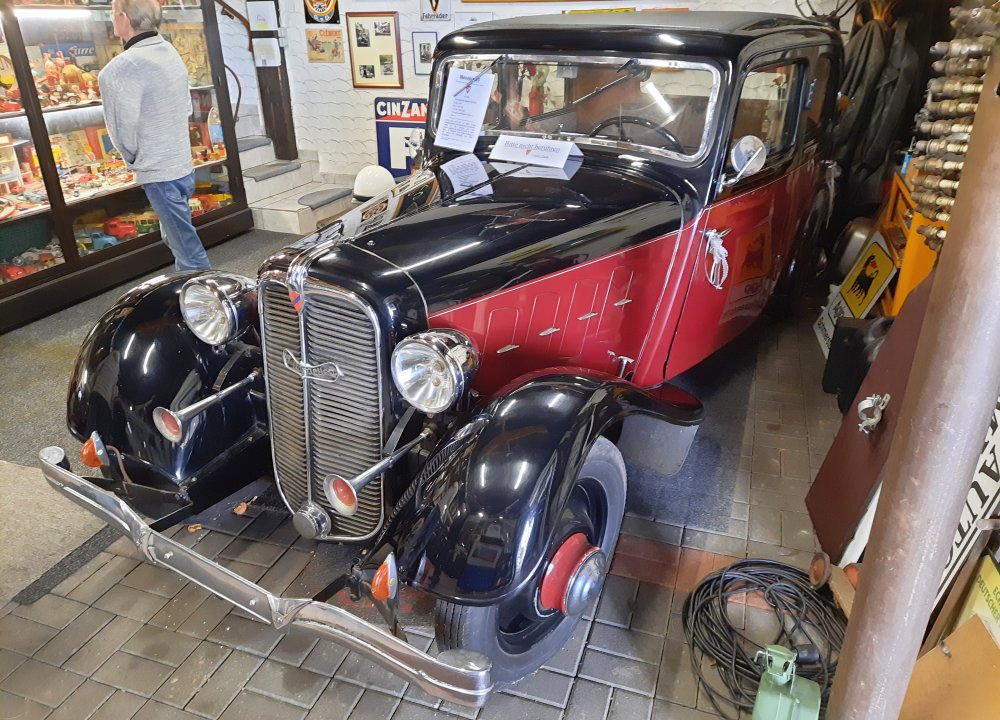 Rosengart LR 505 Supertraction Limousine, 1935