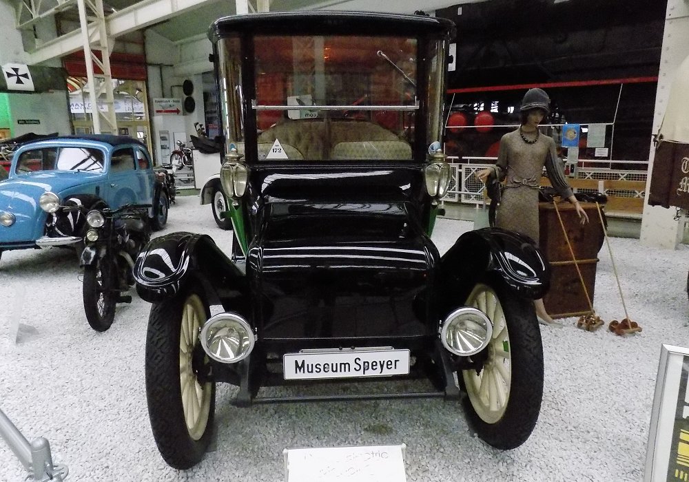 Detroit Electric Model C, 1917