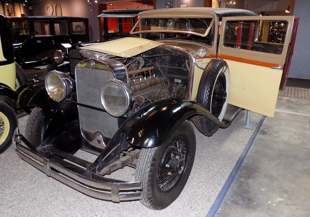 Studebaker President 125 Sedan, 1929