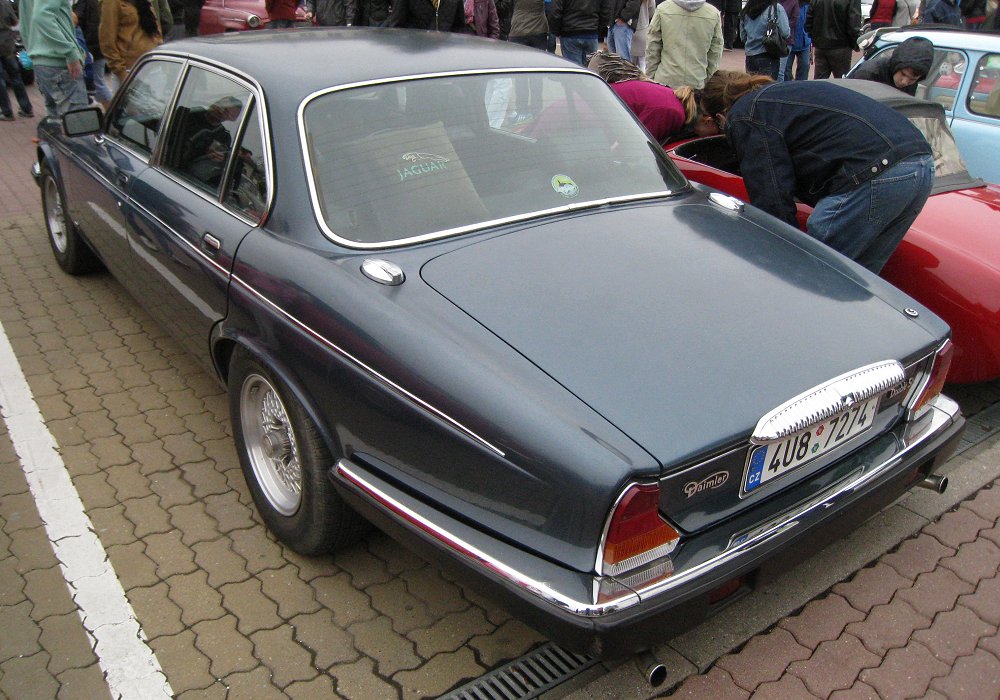 Daimler Double Six H.E. Series III, 1983
